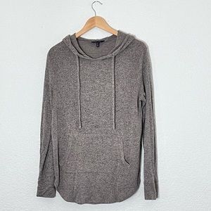 Olivia Sky | Beige pullover hoodie with kangaroo pocket size medium